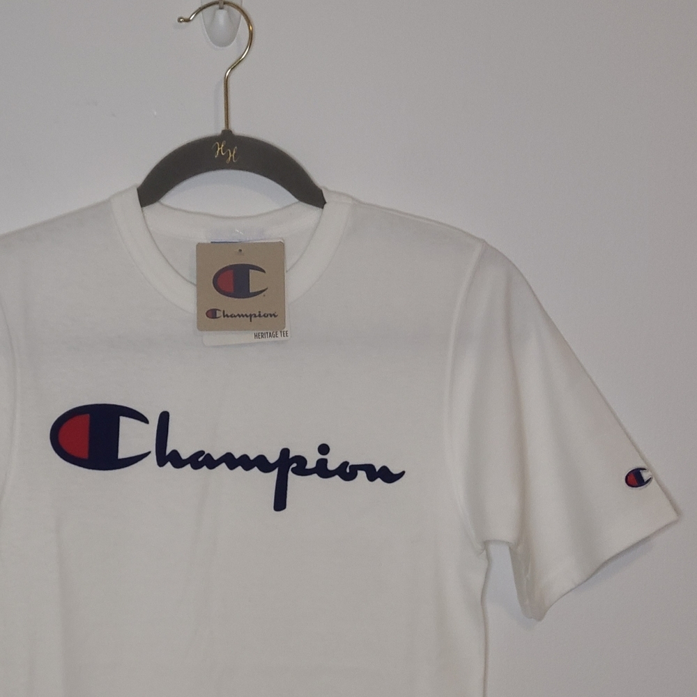 Champion Logo Tee White XS NWT - Picture 3 of 6
